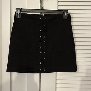 New Express Black Skirt Sz 6